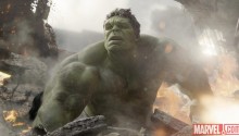 Download The Incredible Hulk / The Avengers 2012 PS Vita Wallpaper